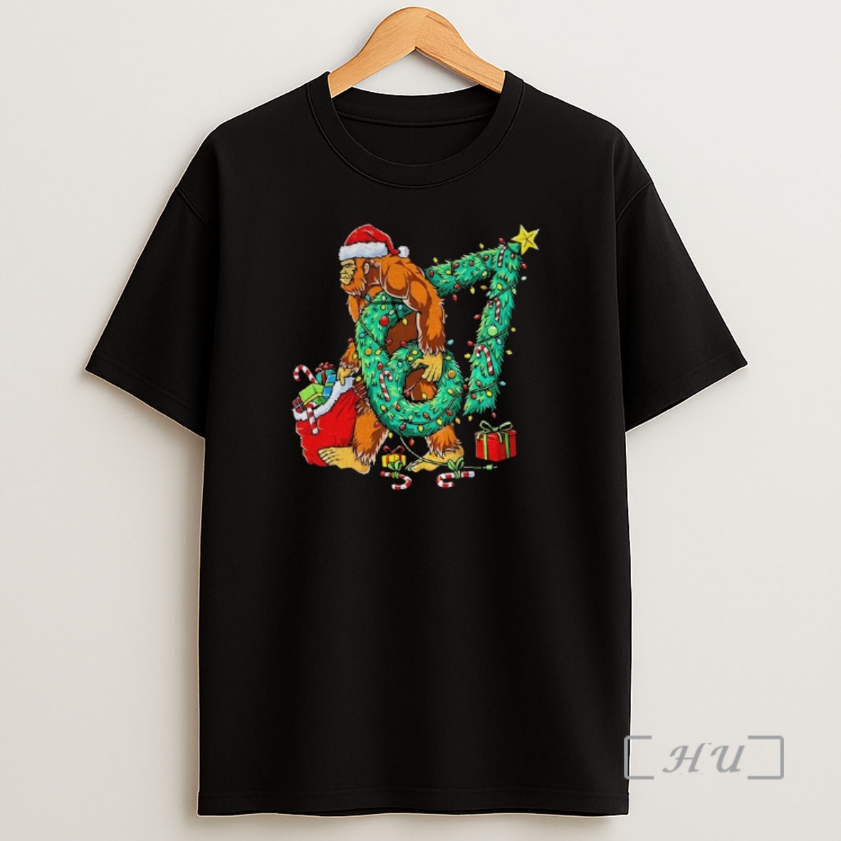 Officials Bigfoot Santa Claus 67 Merry Christmas Premium Shirt Sweatshirt Tee