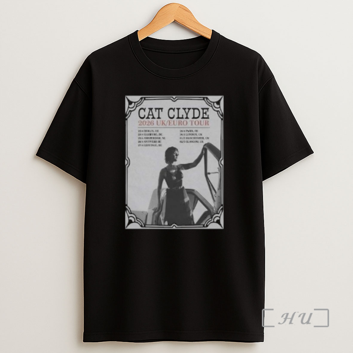 Officials Cat Clyde 2026 Uk Eu Tour Circle Black Premium Shirt Sweatshirt Tee