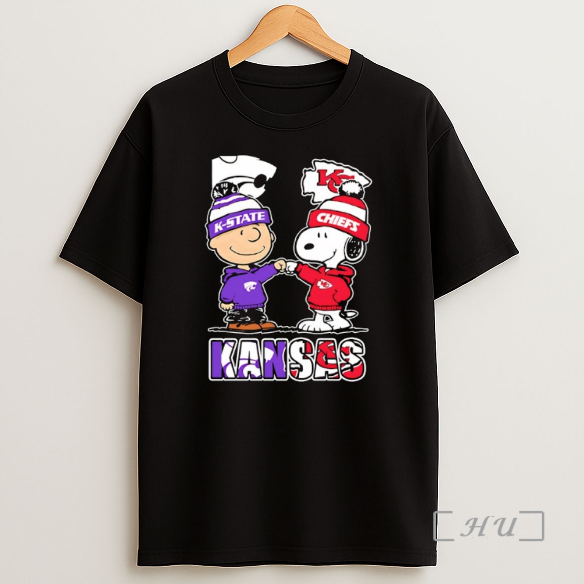 Officials Charlie Brown Snoopy Wearing Kansas State University Wildcats Kansas City Chiefs Apparel Premium Shirt Sweatshirt Tee