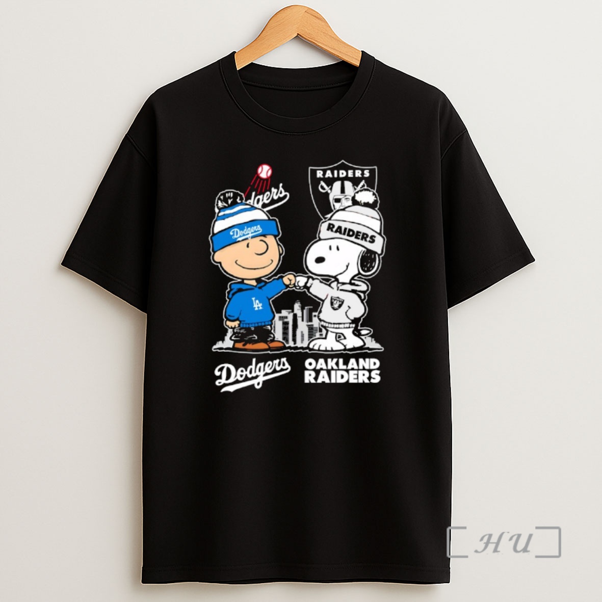 Officials Charlie Brown Snoopy Wearing Los Angeles Dodgers Oakland Raiders Apparel Premium Shirt Sweatshirt Tee