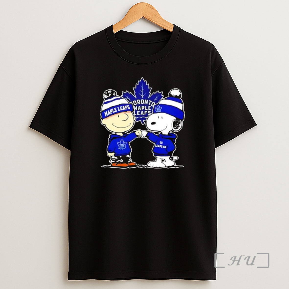 Officials Charlie Brown And Snoopy Toronto Maple Leafs Go Leafs Go Fist Bump Premium Shirt Sweatshirt Tee