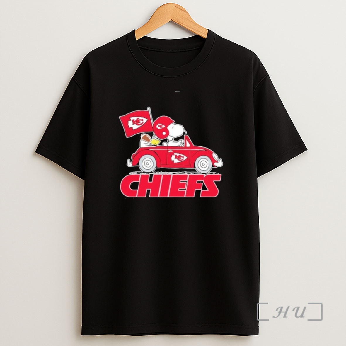 Officials Kansas City Chiefs Football X Snoopy Drive Car Premium Shirt Sweatshirt Tee