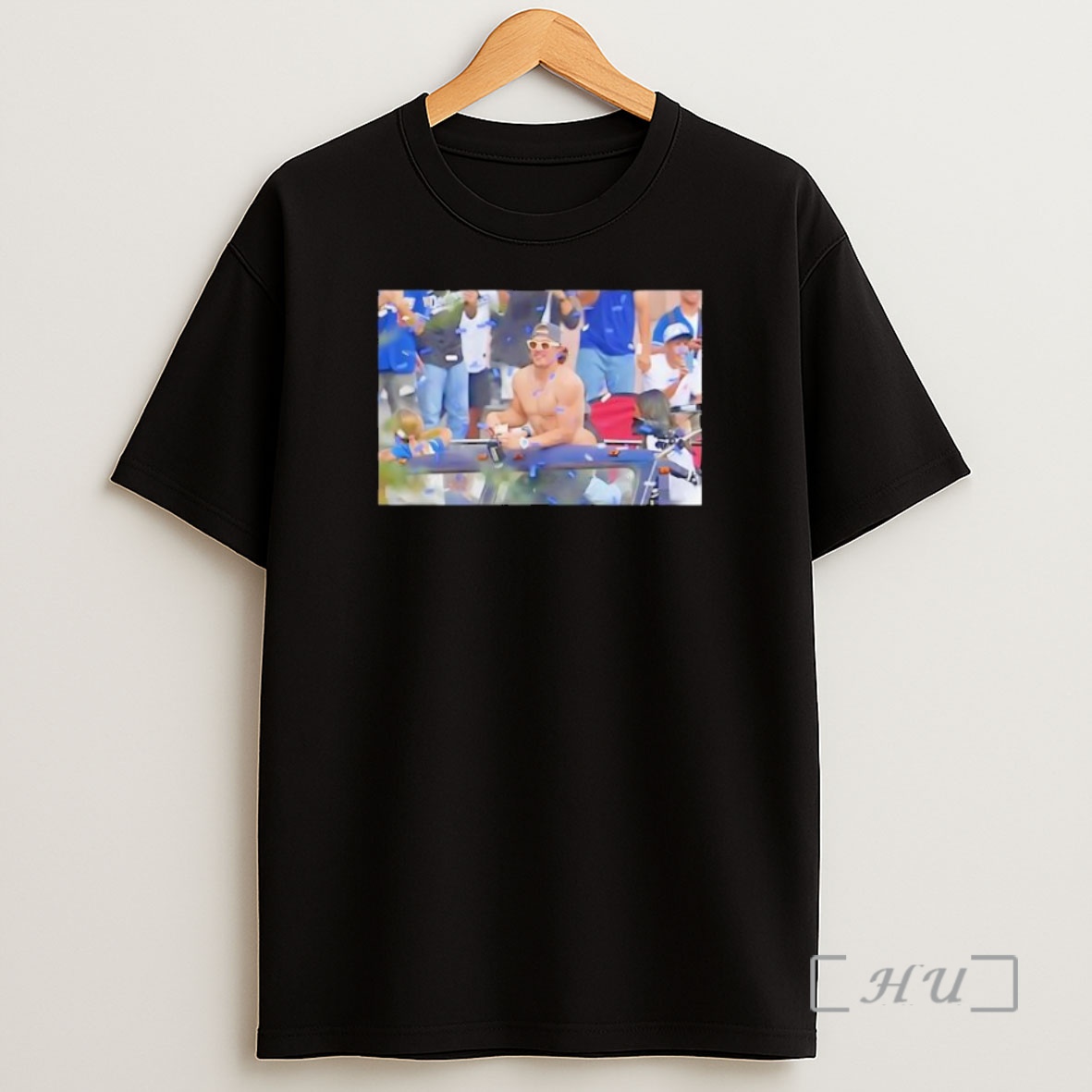 Officials Kike Hernandez Bare Ass Hanging Out During The Parade Premium Shirt Sweatshirt Tee