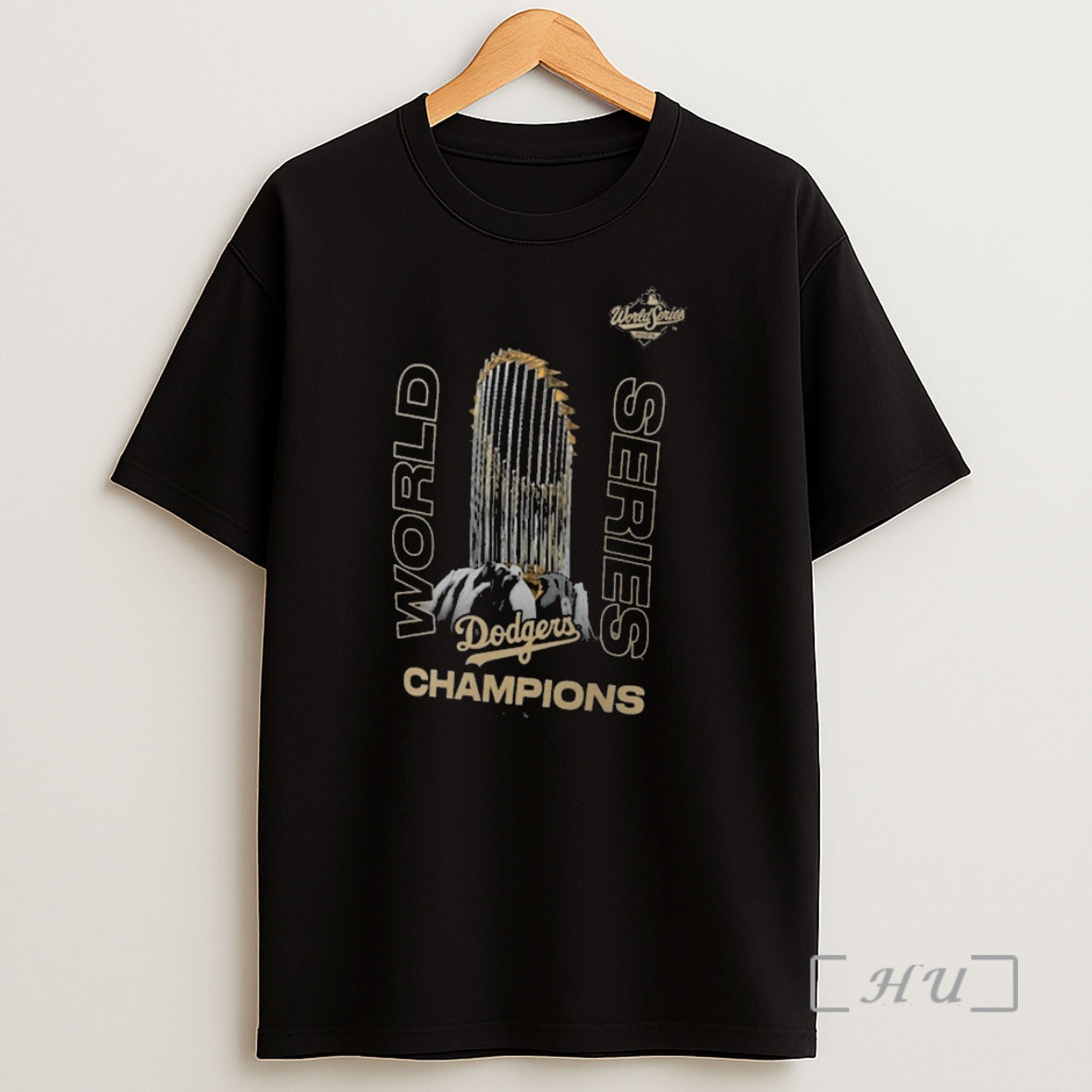 Officials Los Angeles Dodgers Win Toronto Blue Jays 2025 Mlb World Series Champions Raise The Trophy Premium Shirt Sweatshirt Tee