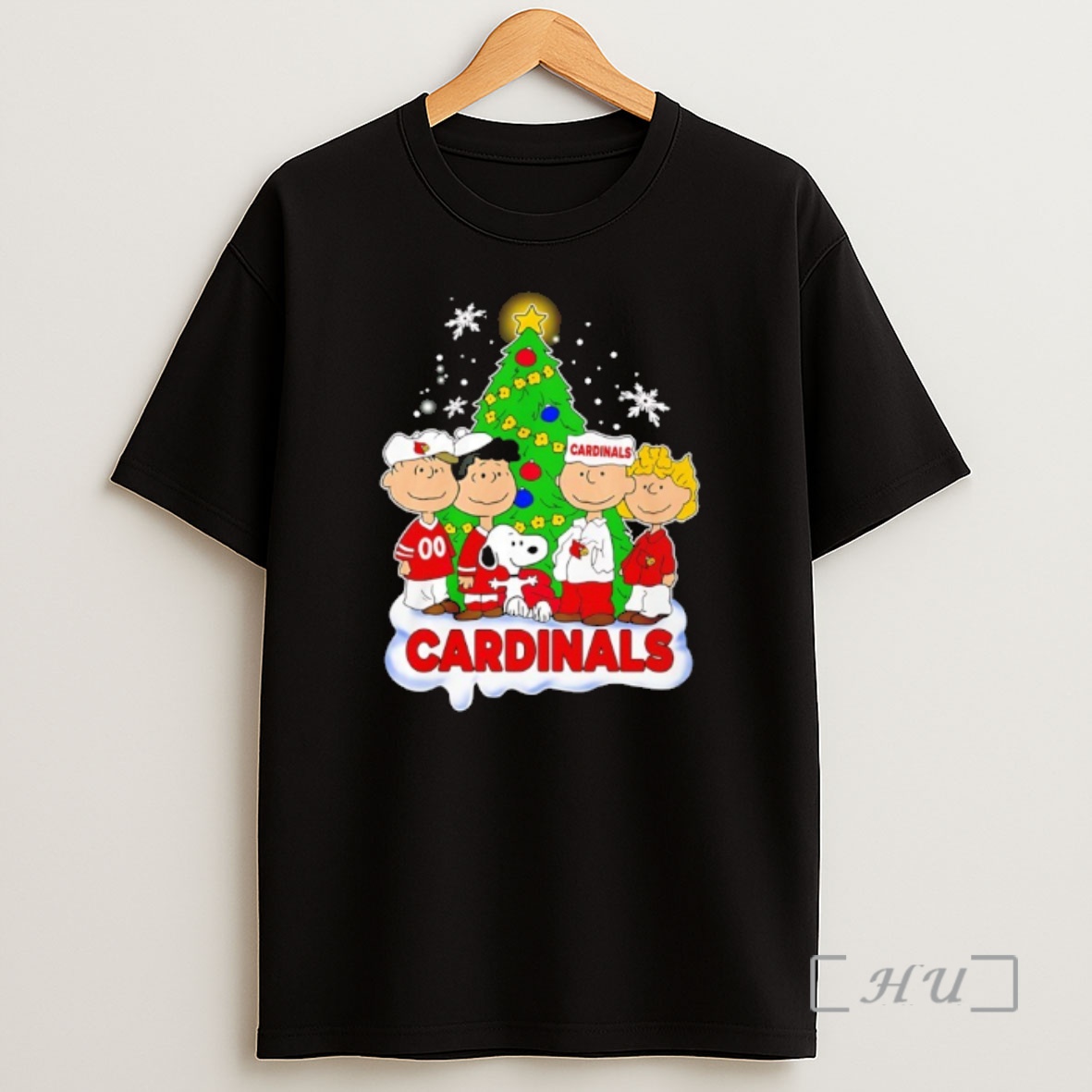 Officials Louisville Cardinals Snoopy And The Peanuts Christmas 2025 Premium Shirt Sweatshirt Tee