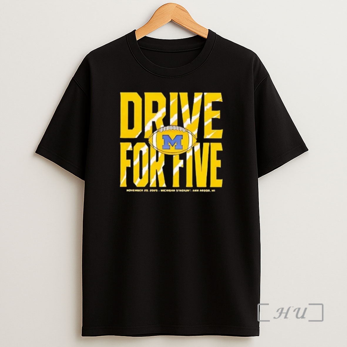 Officials Michigan Wolverines Drive For Five 2025 Premium Shirt Sweatshirt Tee