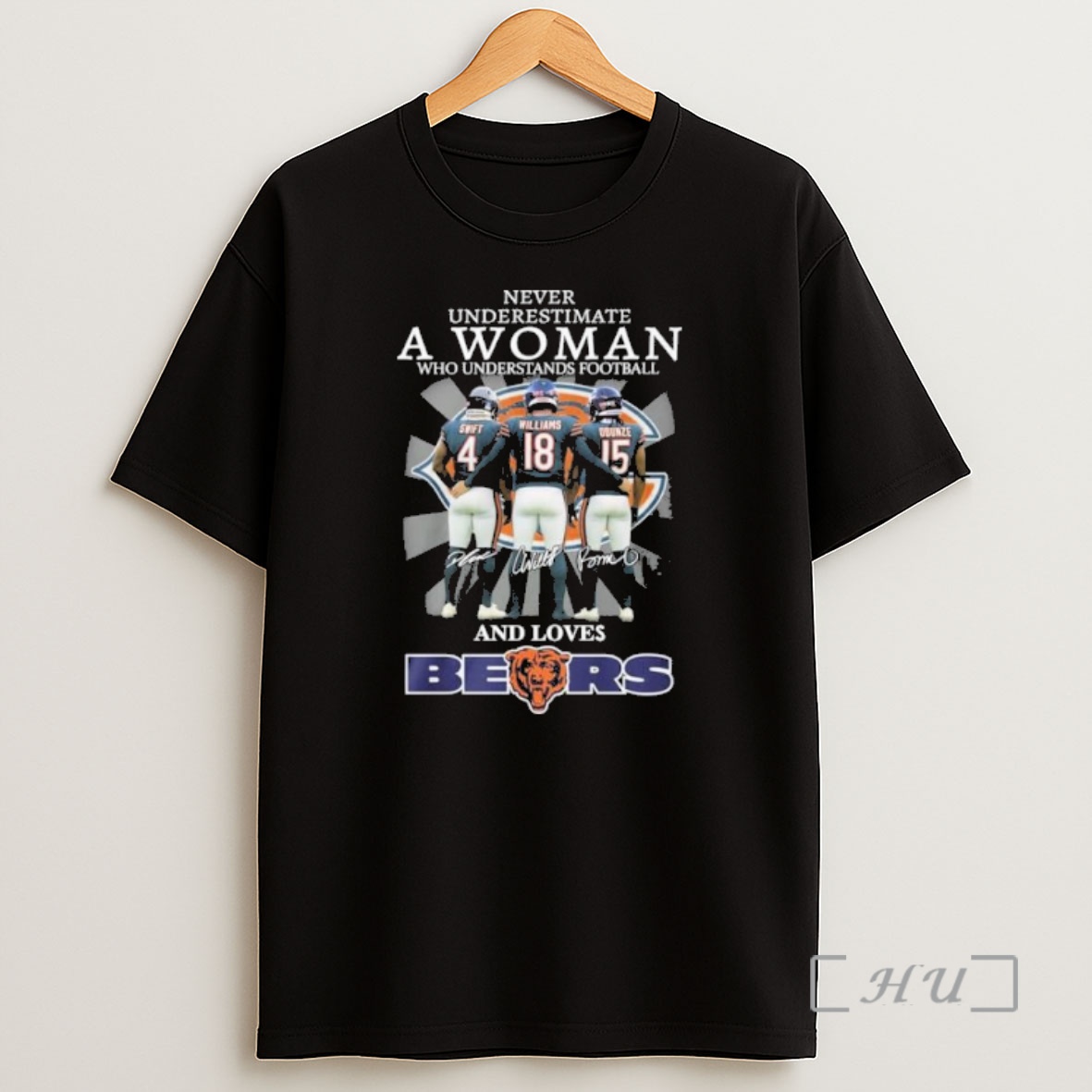 Officials Never Underestimate A Woman Who Understands Football And Loves Chicago Bears Players Premium Shirt Sweatshirt Tee