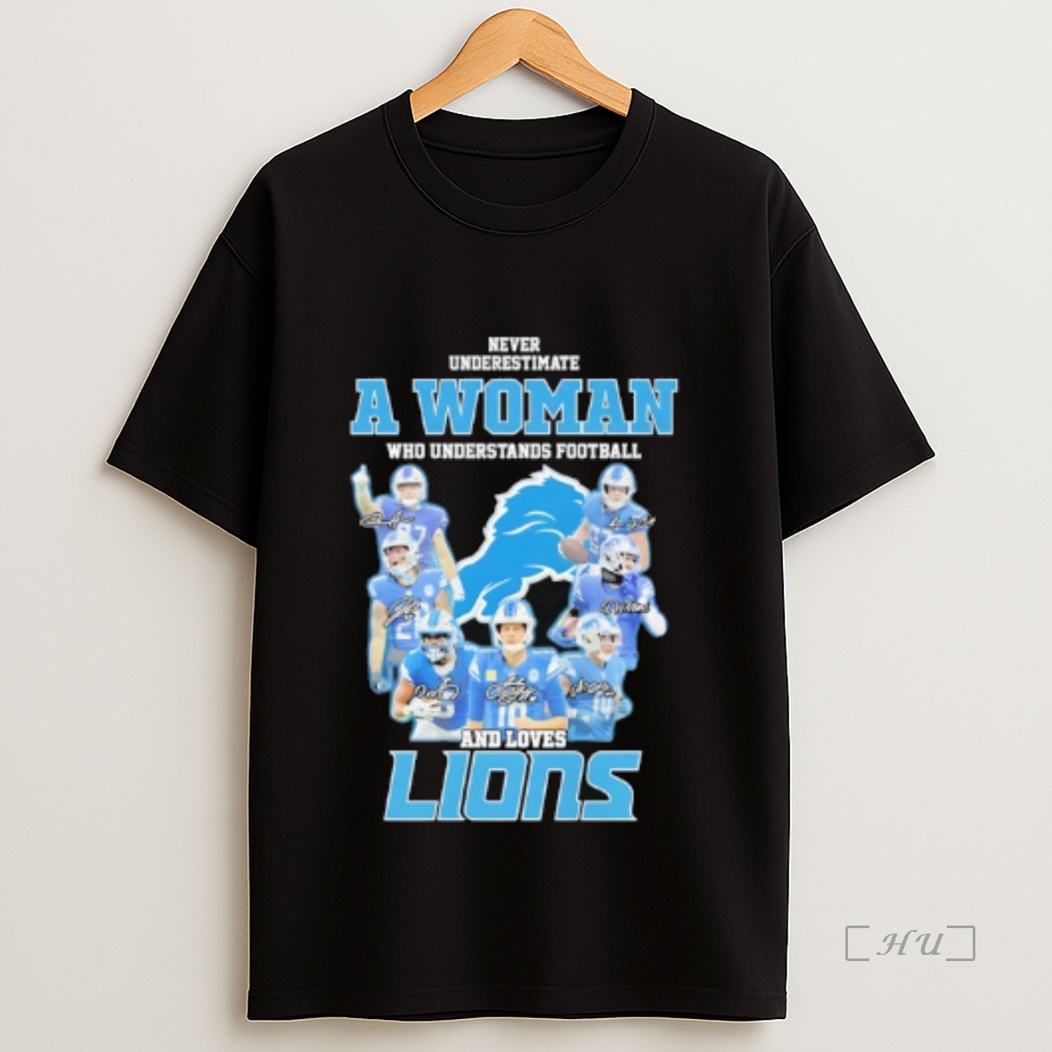 Officials Never Underestimate A Woman Who Understands Football And Lovers Lions Detroi Premium Shirt Sweatshirt Tee