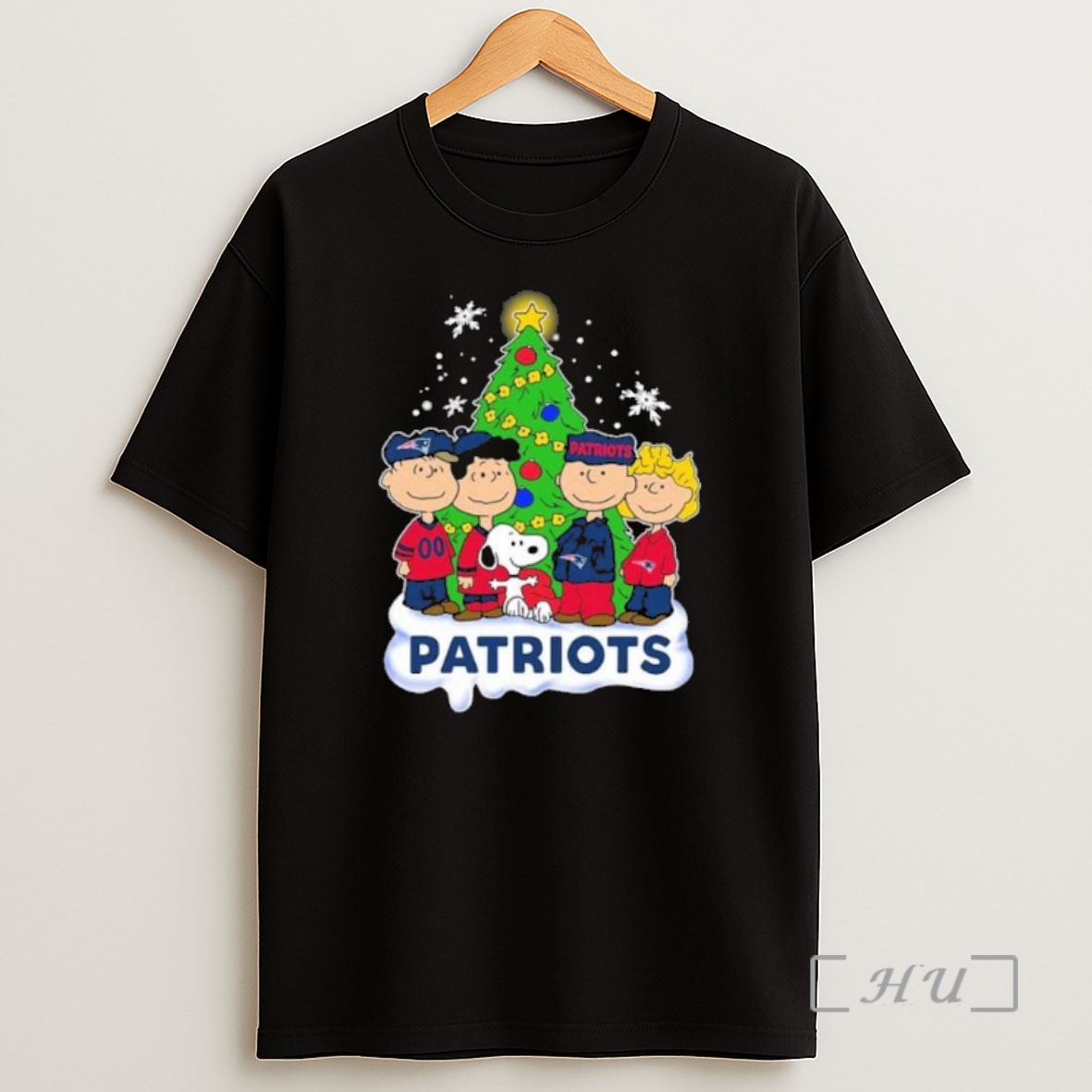 Officials New England Patriots X The Peanuts Christmas 2025 Premium Shirt Sweatshirt Tee