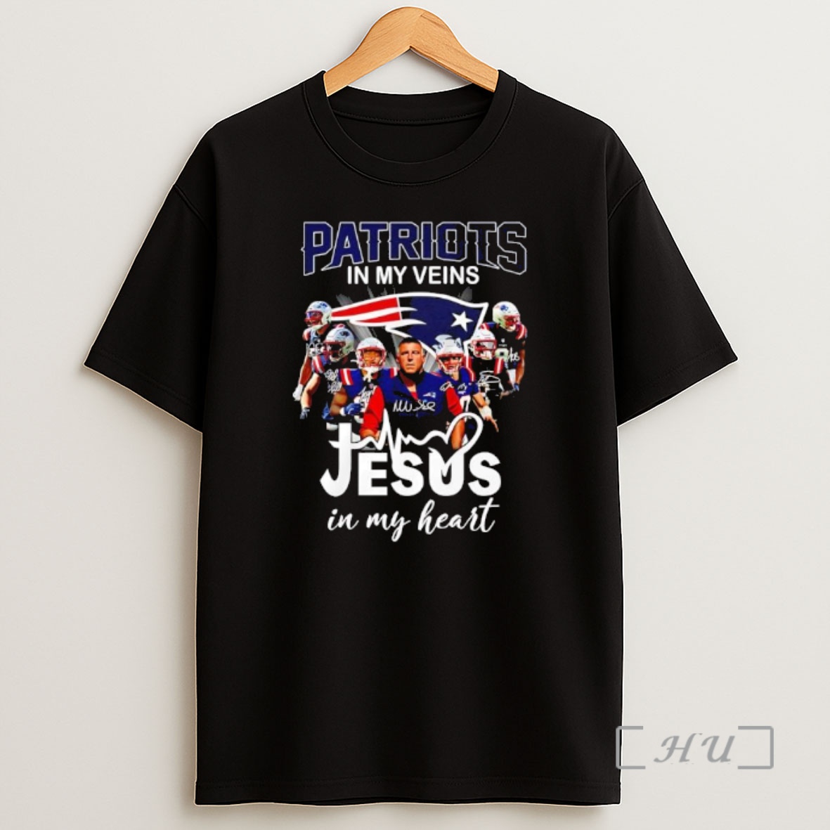 Officials New England Patriots In My Veins Jesus In My Heart Players Graphic Premium Shirt Sweatshirt Tee