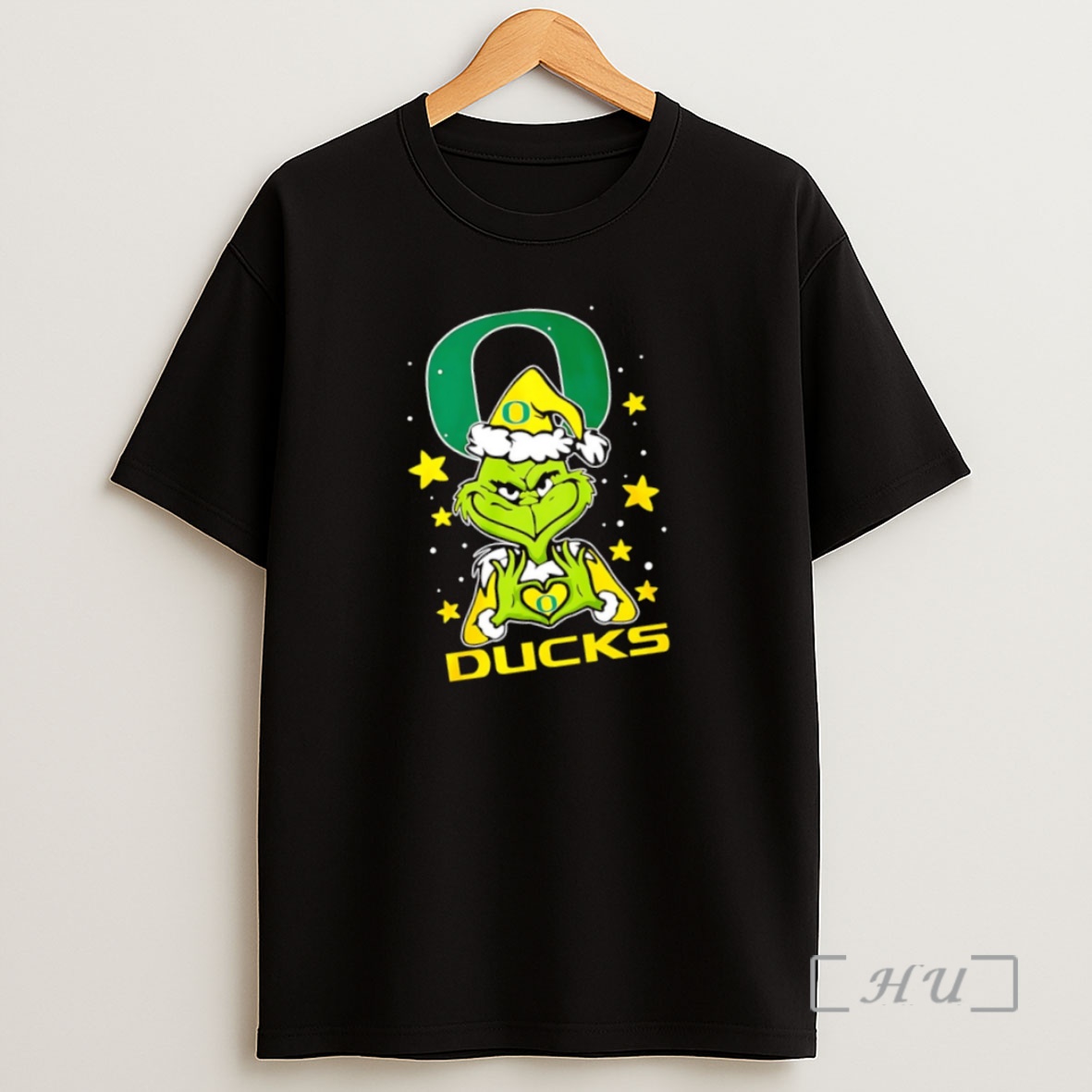 Officials Oregon Ducks Love Grinch Heart Hand Christmas 2025 Premium Shirt Sweatshirt Tee