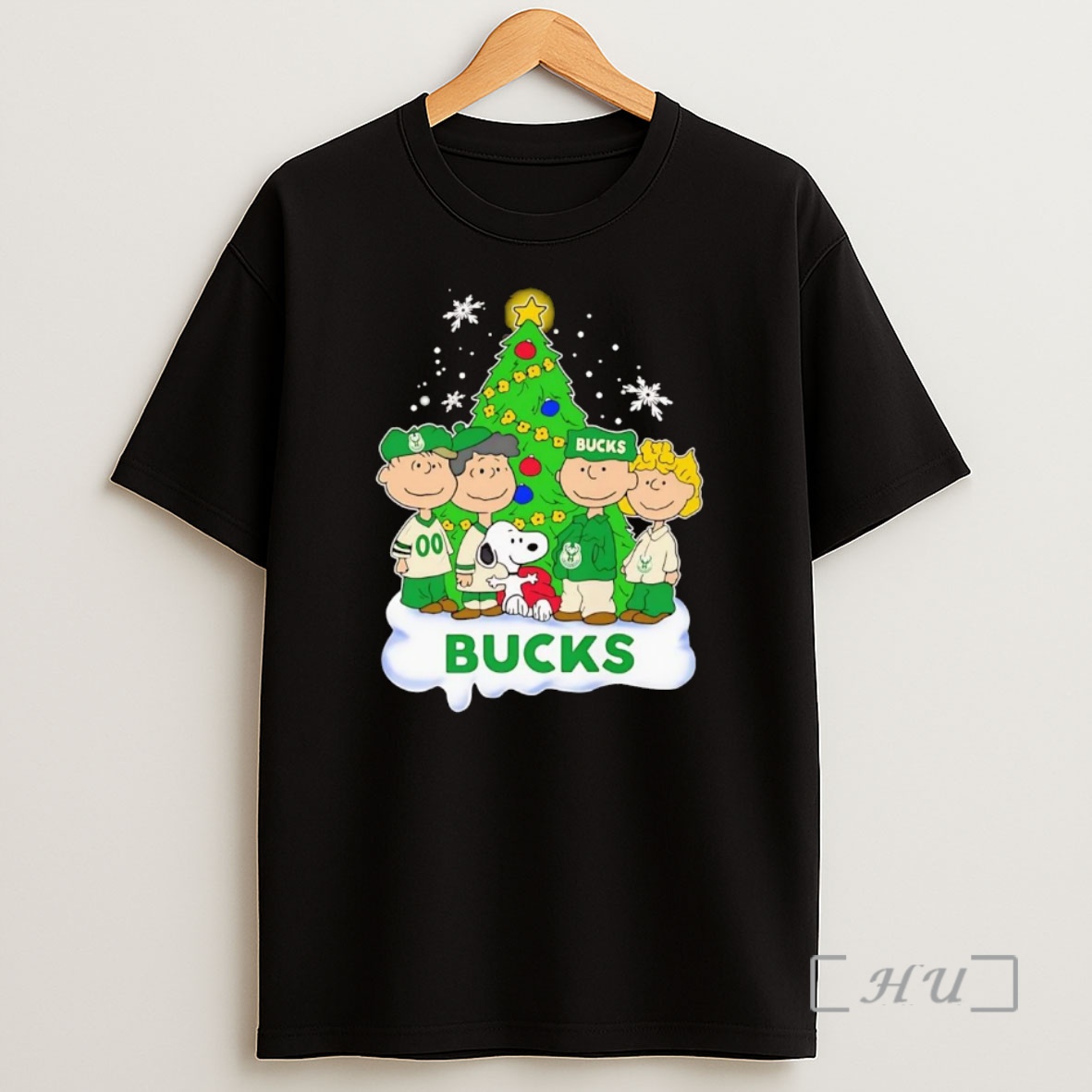 Officials Peanuts Milwaukee Bucks Christmas Premium Shirt Sweatshirt Tee