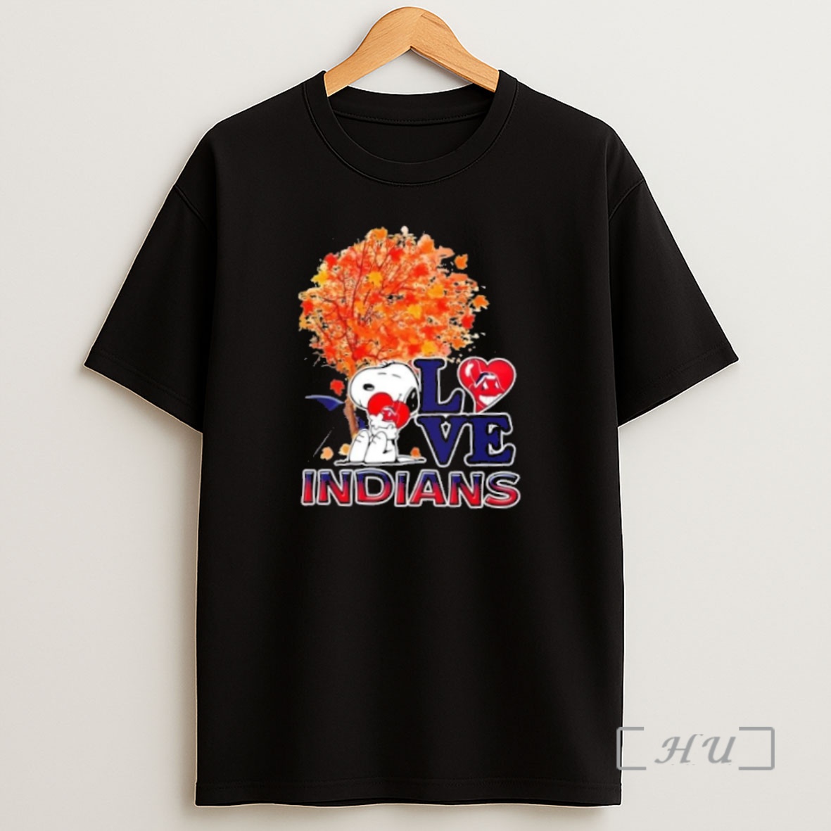 Officials Peanuts Snoopy Hug Heart I Love Cleveland Indians Premium Shirt Sweatshirt Tee