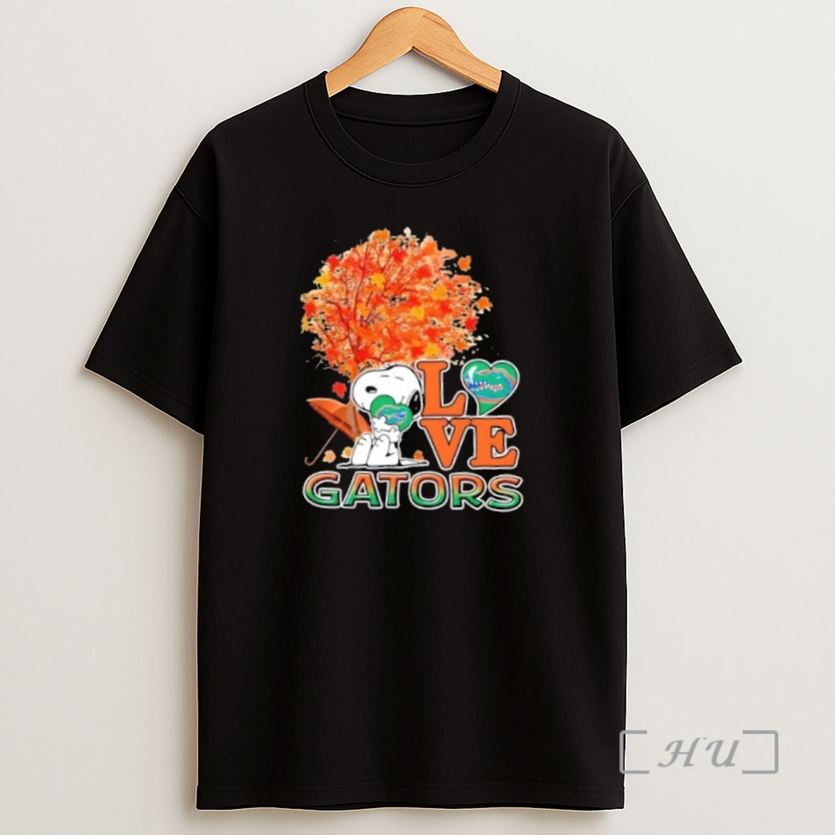 Officials Peanuts Snoopy Hug Heart I Love Florida Gators Premium Shirt Sweatshirt Tee