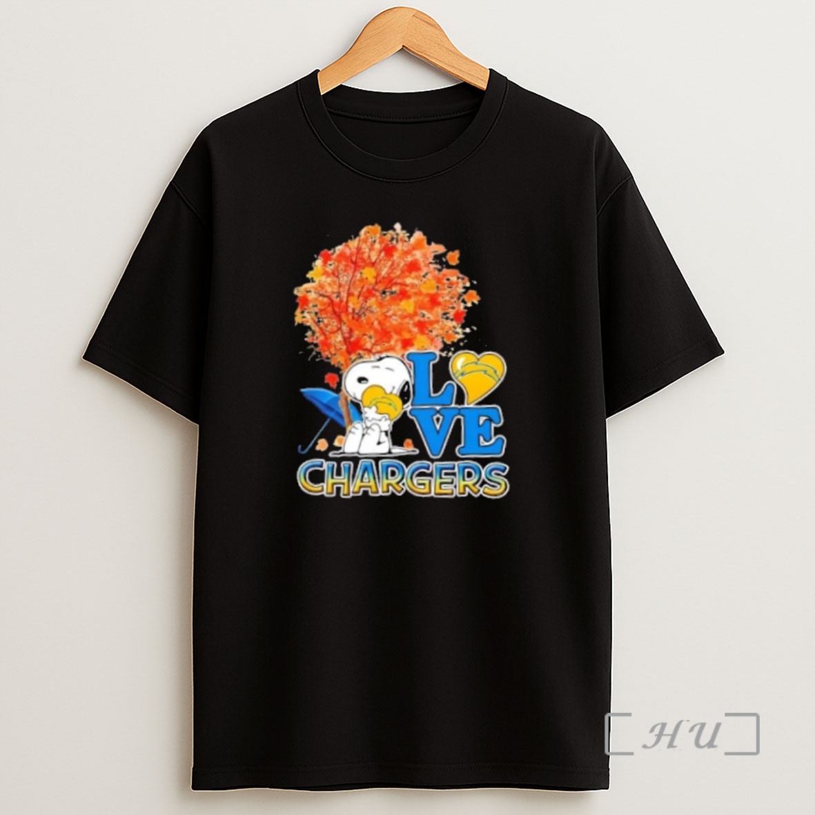 Officials Peanuts Snoopy Hug Heart I Love Los Angeles Chargers Premium Shirt Sweatshirt Tee