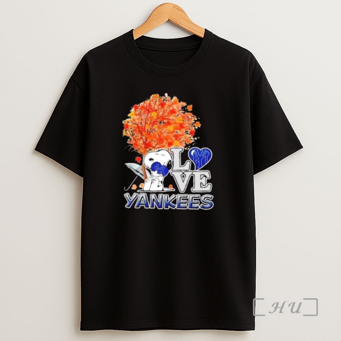Officials Peanuts Snoopy Hug Heart I Love New York Yankees Premium Shirt Sweatshirt Tee