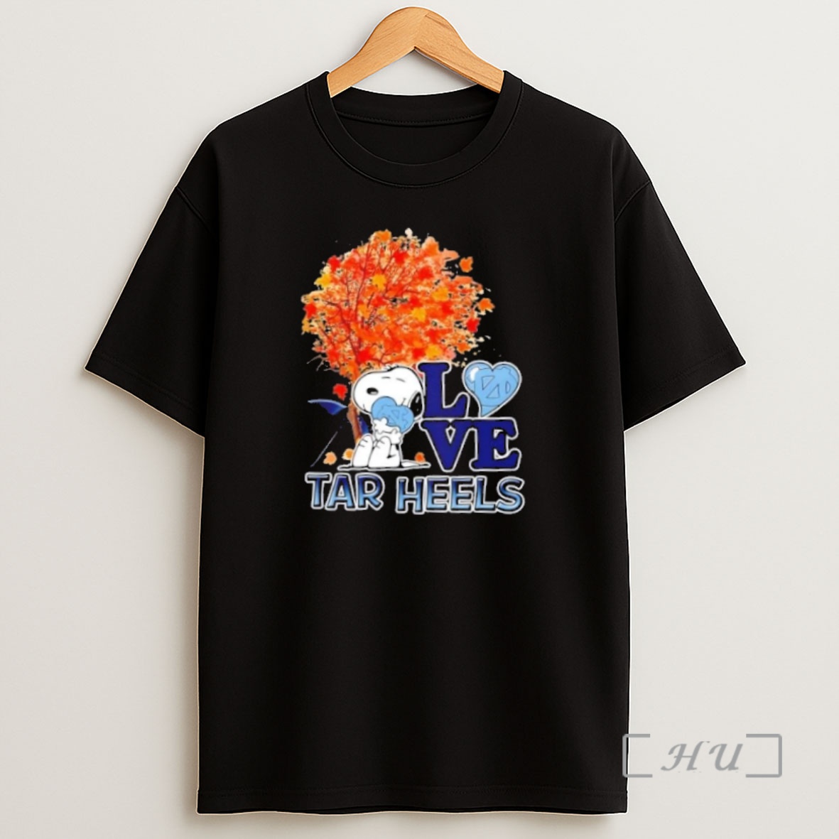 Officials Peanuts Snoopy Hug Heart I Love North Carolina Tar Heels Premium Shirt Sweatshirt Tee