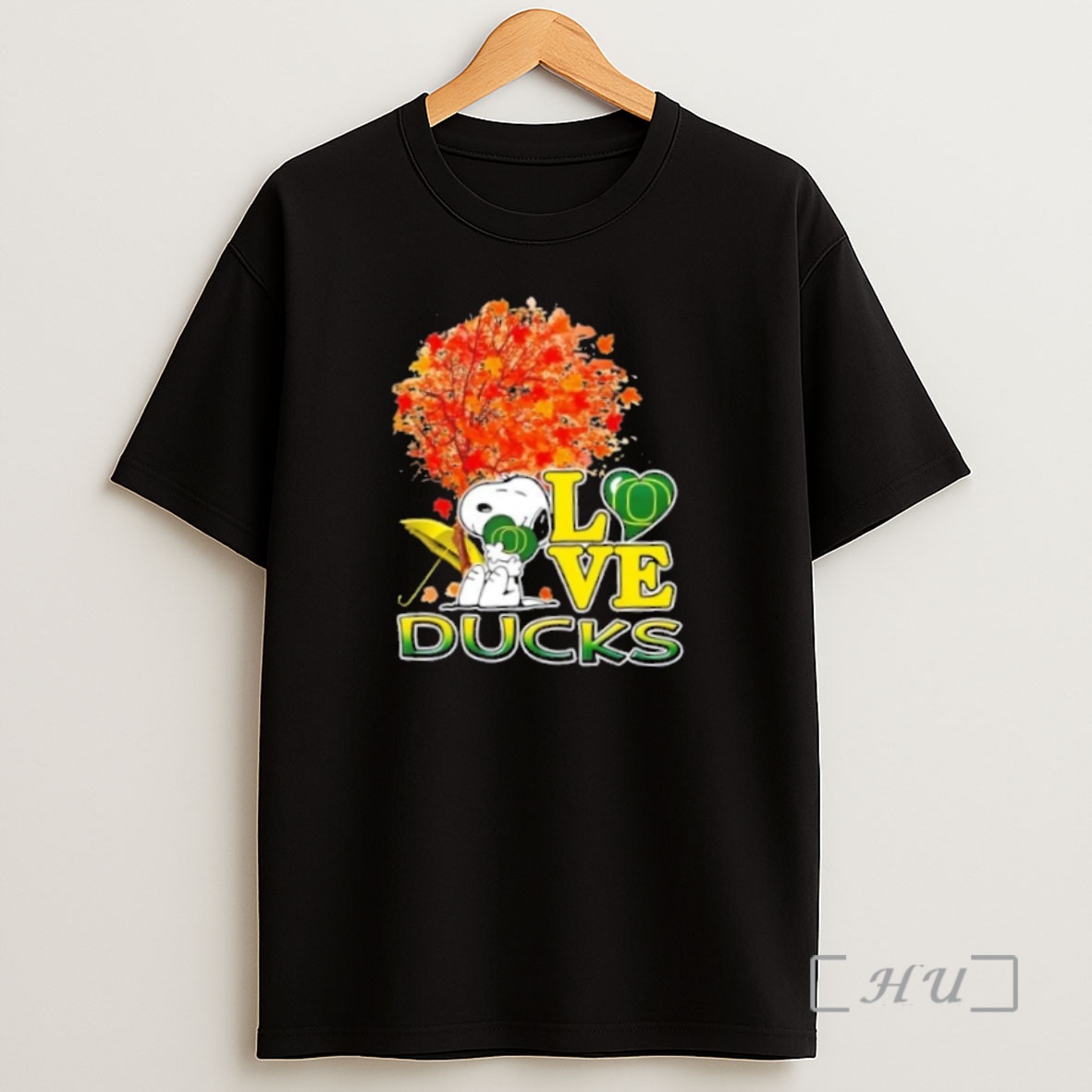 Officials Peanuts Snoopy Hug Heart I Love Oregon Ducks Premium Shirt Sweatshirt Tee