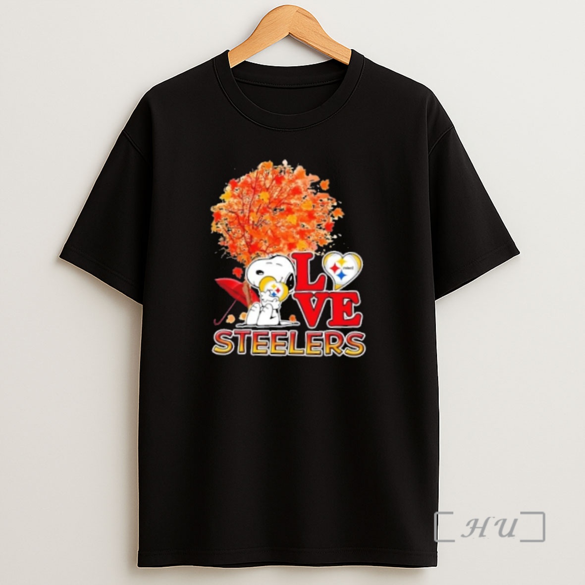 Officials Peanuts Snoopy Hug Heart I Love Pittsburgh Steelers Premium Shirt Sweatshirt Tee