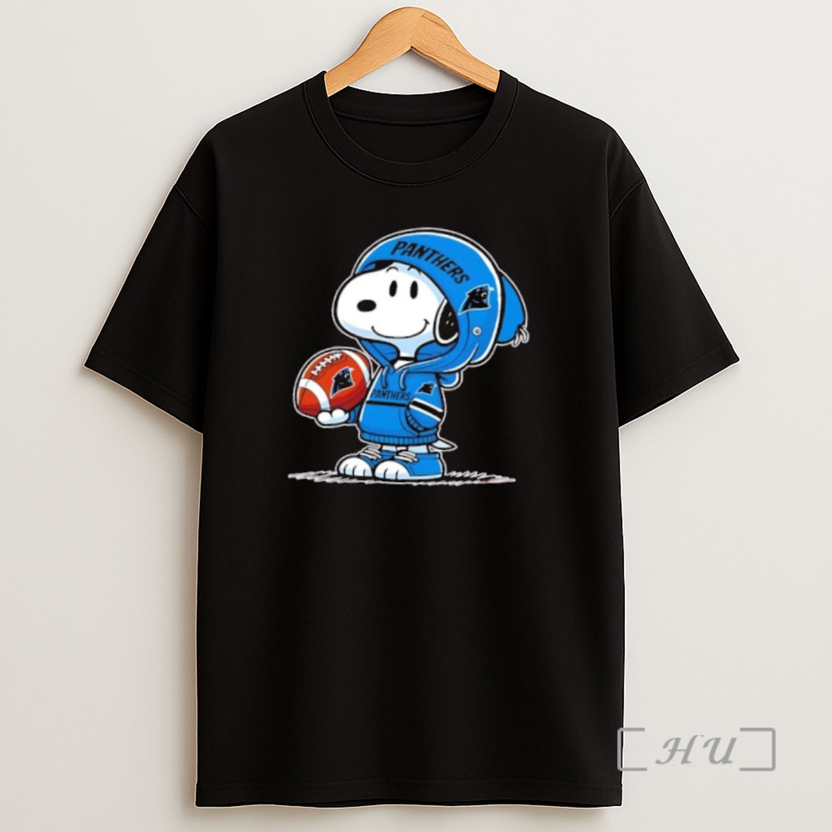 Officials Peanuts Snoopy Wearing Carolina Panthers And Smilling At Fans Premium Shirt Sweatshirt Tee