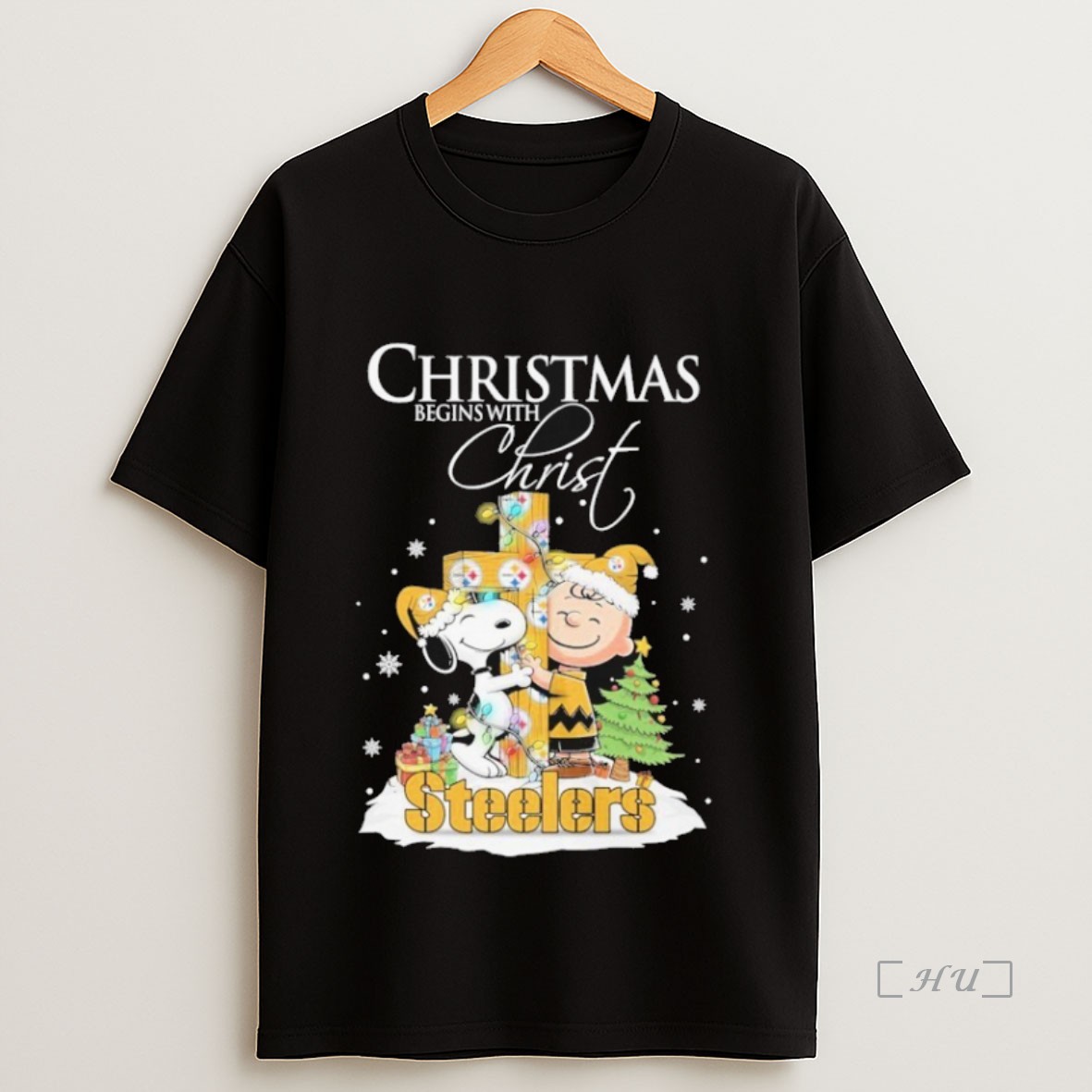 Officials Snoopy And Charlie Brown The Peanuts X Pittsburgh Steelers Merry Christmas Begins With Christ Premium Shirt Sweatshirt Tee
