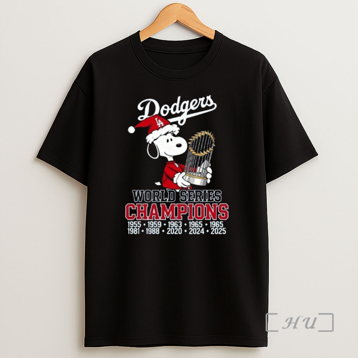 Officials Snoopy Santa X Los Angeles Dodgers World Series Champions Trophy 2025 Premium Shirt Sweatshirt Tee