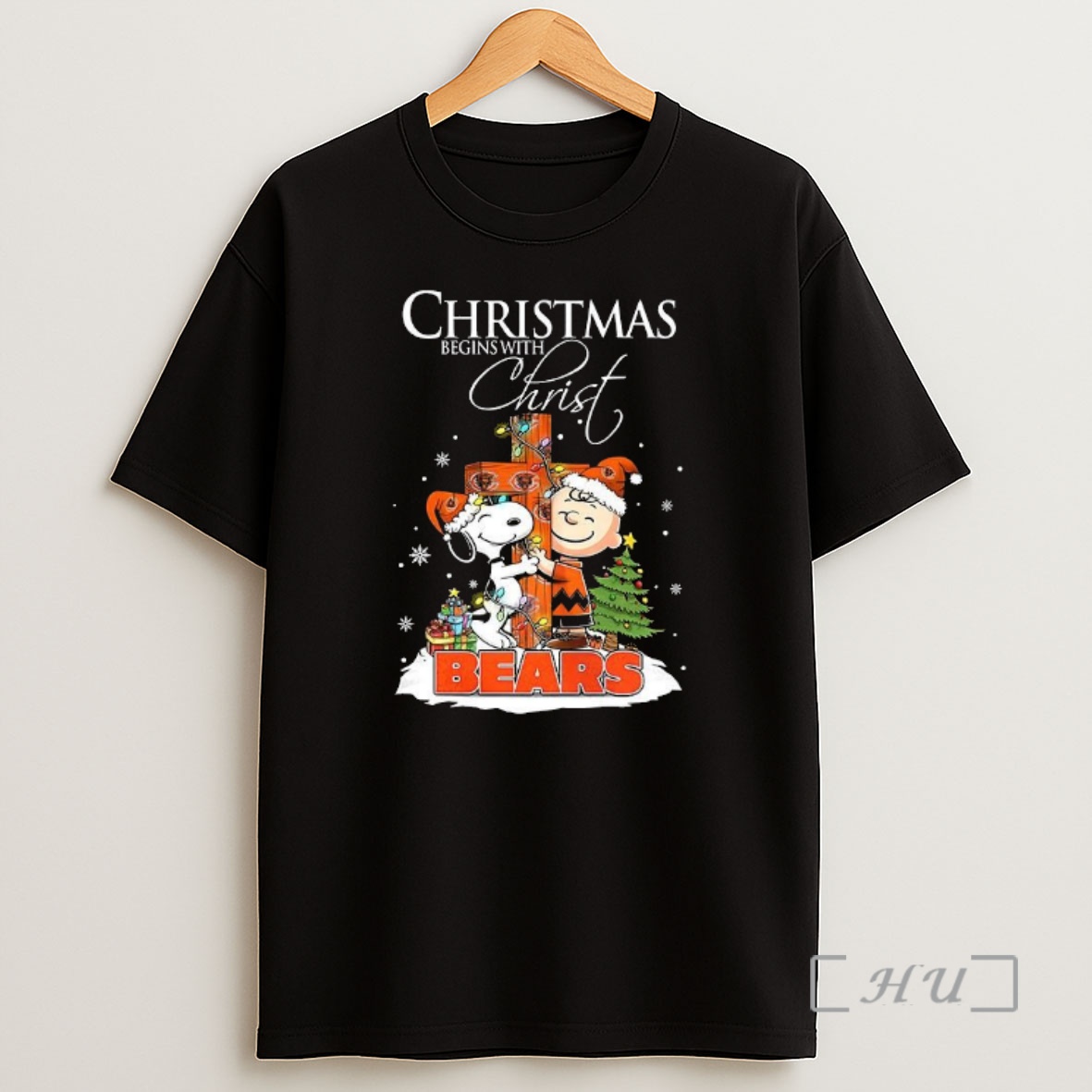 Officials Snoopy And Charlie Brown X Chicago Bears Christmas Begins With Christ Cross Premium Shirt Sweatshirt Tee