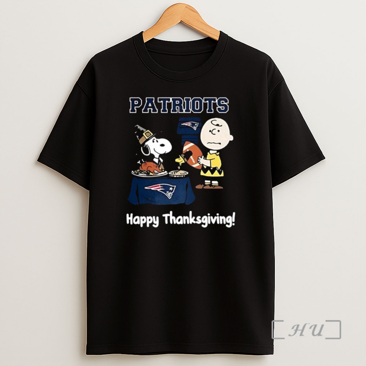 Officials Snoopy And Charlie Brown X New England Patriots Football Happy Thanksgiving Premium Shirt Sweatshirt Tee