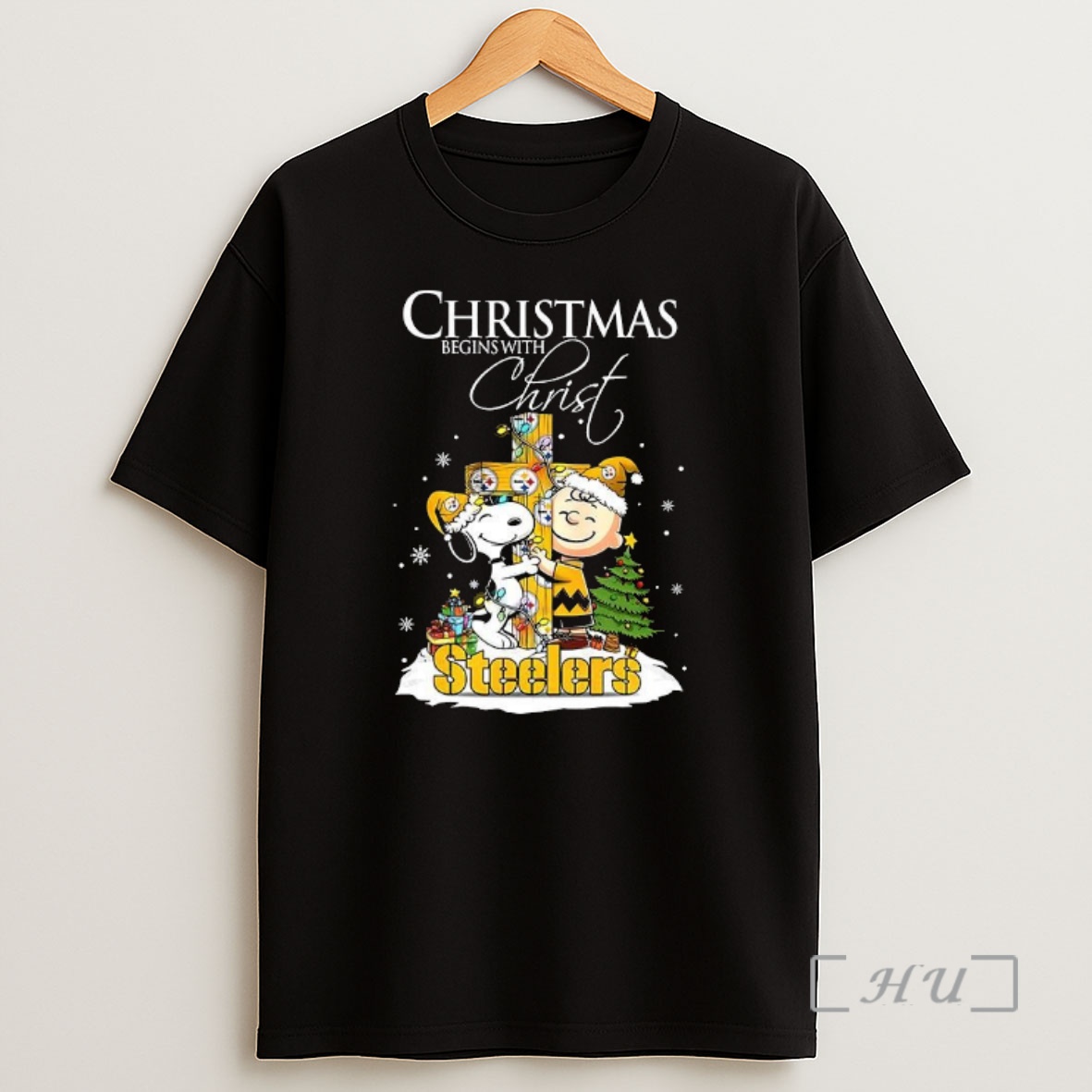 Officials Snoopy And Charlie Brown X Pittsburgh Steelers Christmas Begins With Christ Cross Premium Shirt Sweatshirt Tee