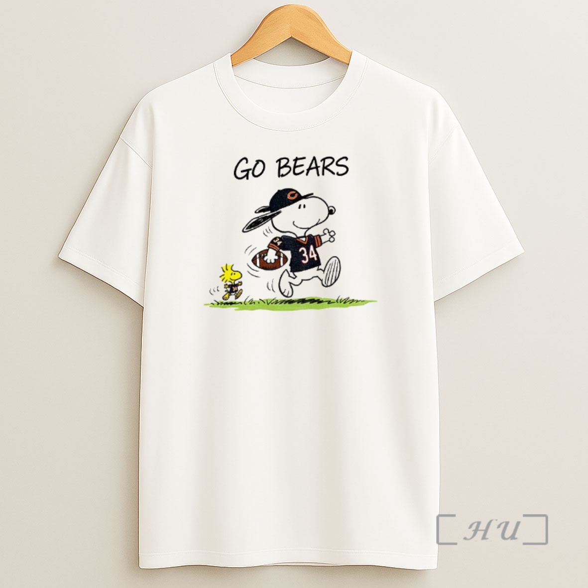 Officials Snoopy And Woodstock Go Bears Chicago Bears Football Cartoon Premium Shirt Sweatshirt Tee
