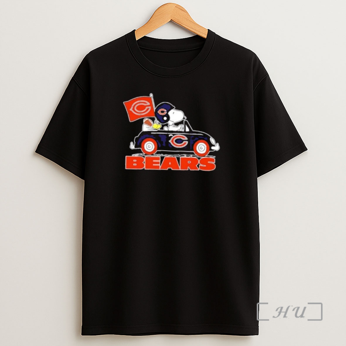 Officials Snoopy And Woodstock Driving Car Chicago Bears Football Premium Shirt Sweatshirt Tee