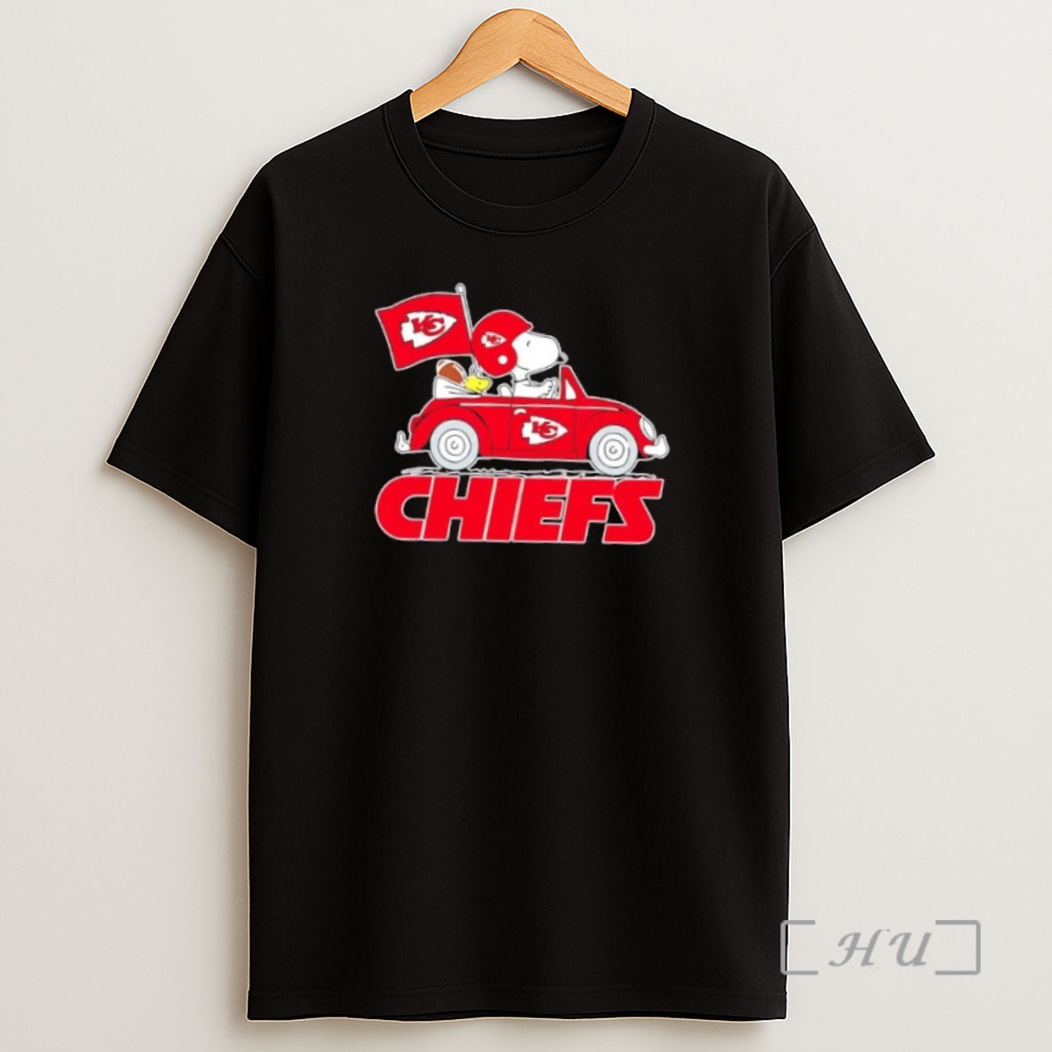 Officials Snoopy And Woodstock Driving Car Kansas City Chiefs Football Premium Shirt Sweatshirt Tee