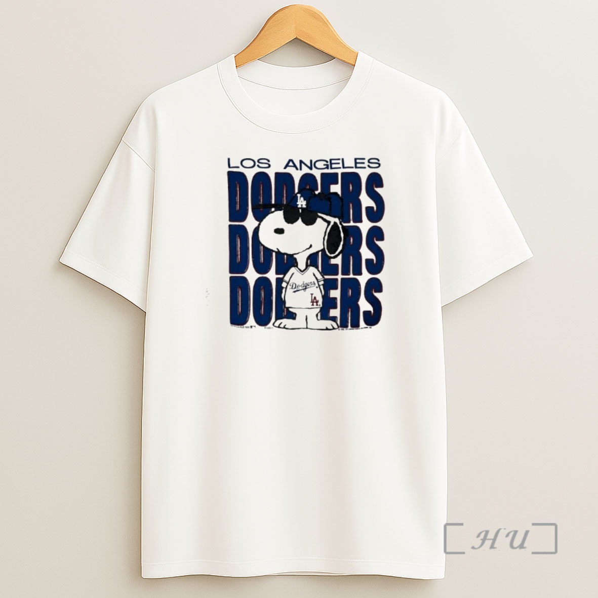 Officials Snoopy Wearing Los Angeles Dodgers Jersey Vintage Premium Shirt Sweatshirt Tee