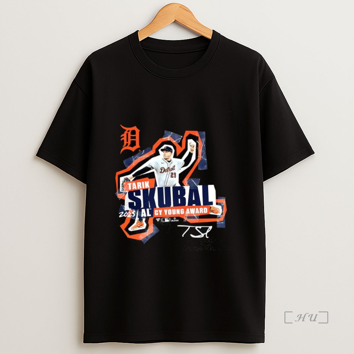 Officials Tarik Skubal Detroit Tigers 2025 National League Cy Young Award Winner Signature Premium Shirt Sweatshirt Tee