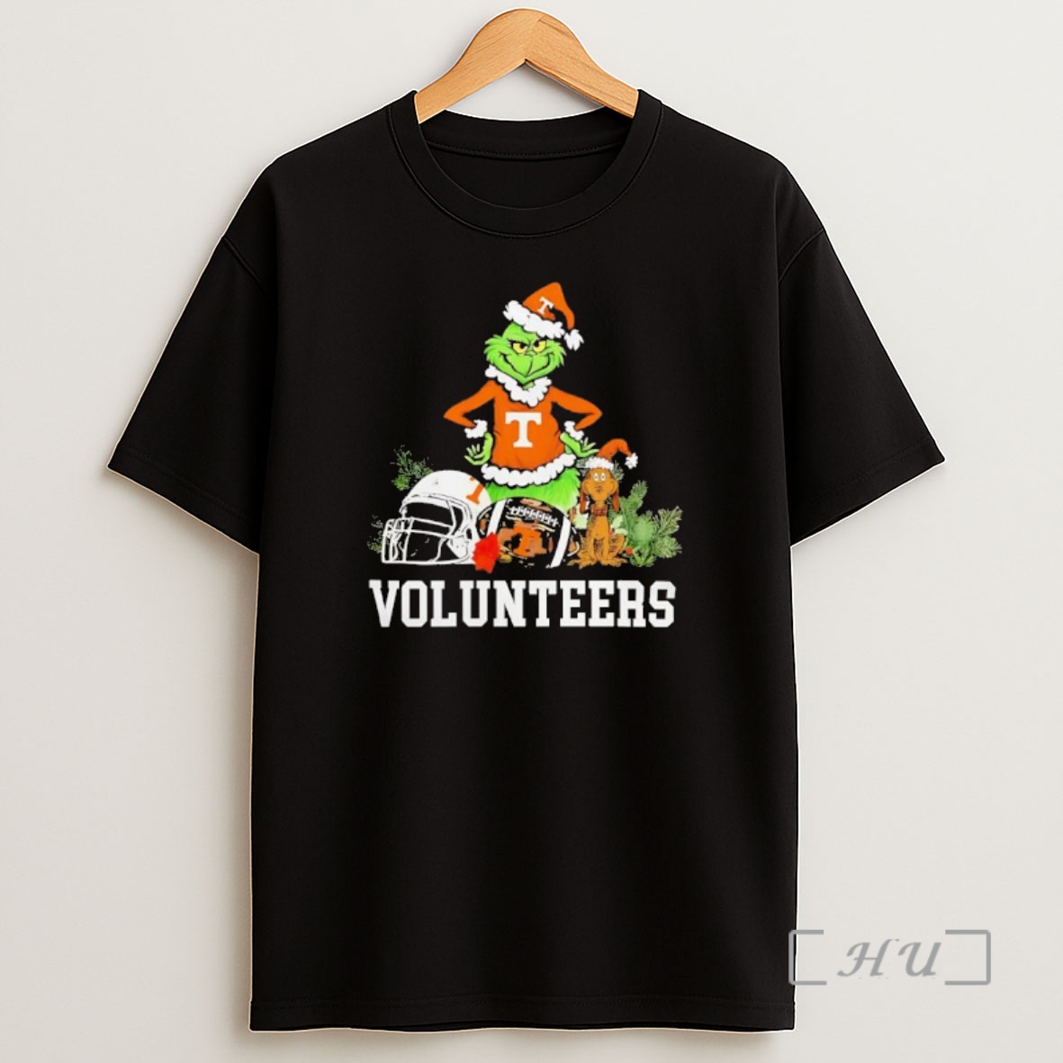 Officials Tennessee Volunteers The Grinch And Max Helmet Christmas 2025 Premium Shirt Sweatshirt Tee