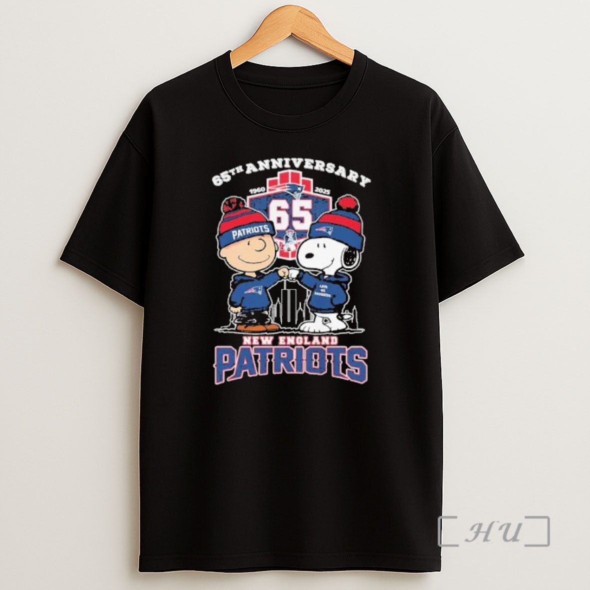 Officials The Peanuts 65th Anniversary 1960 2025 New England Patriots Premium Shirt Sweatshirt Tee