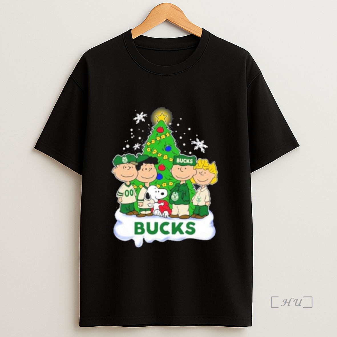 Officials The Peanuts Milwaukee Bucks Merry Christmas Premium Shirt Sweatshirt Tee
