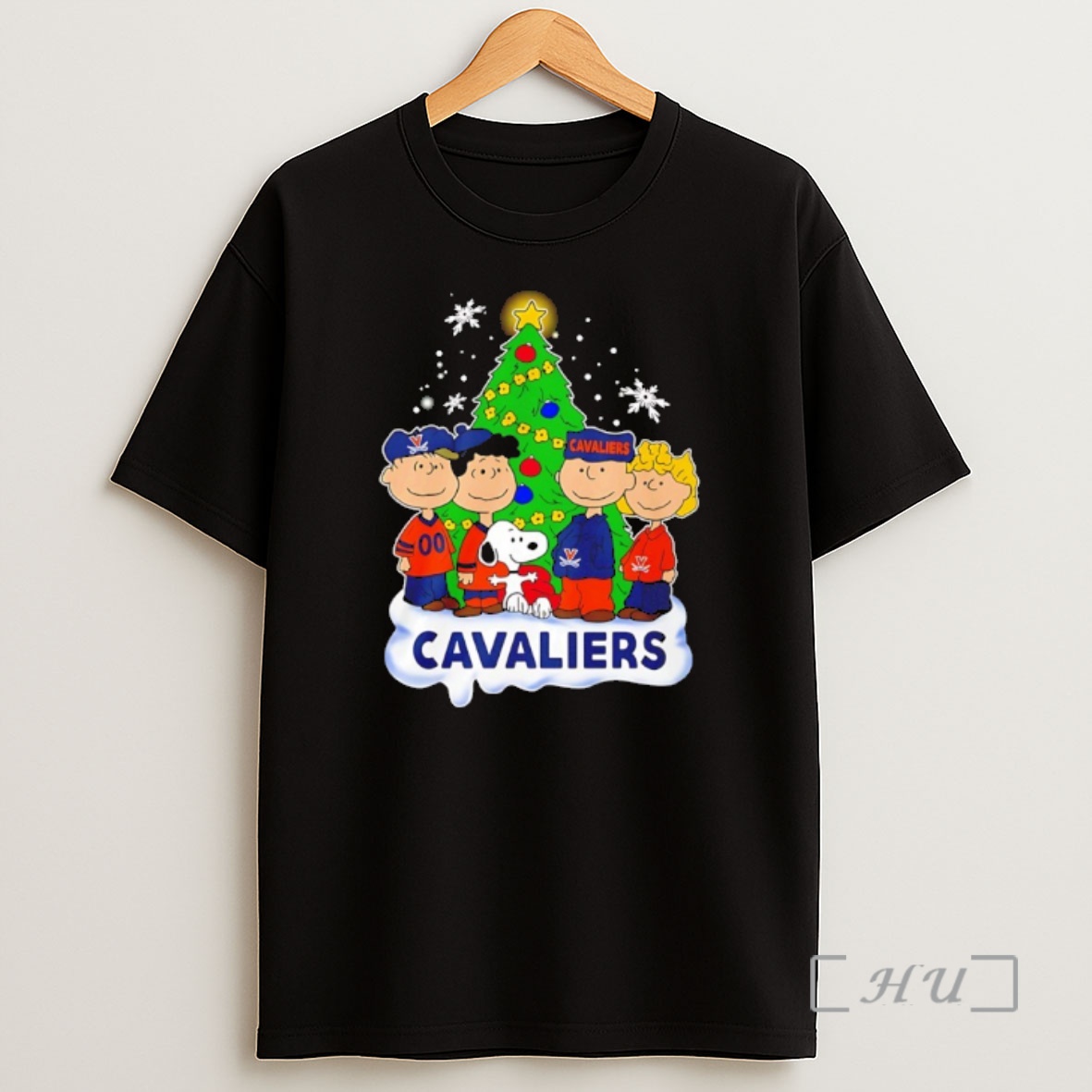 Officials Virginia Cavaliers Snoopy And The Peanuts Christmas 2025 Premium Shirt Sweatshirt Tee