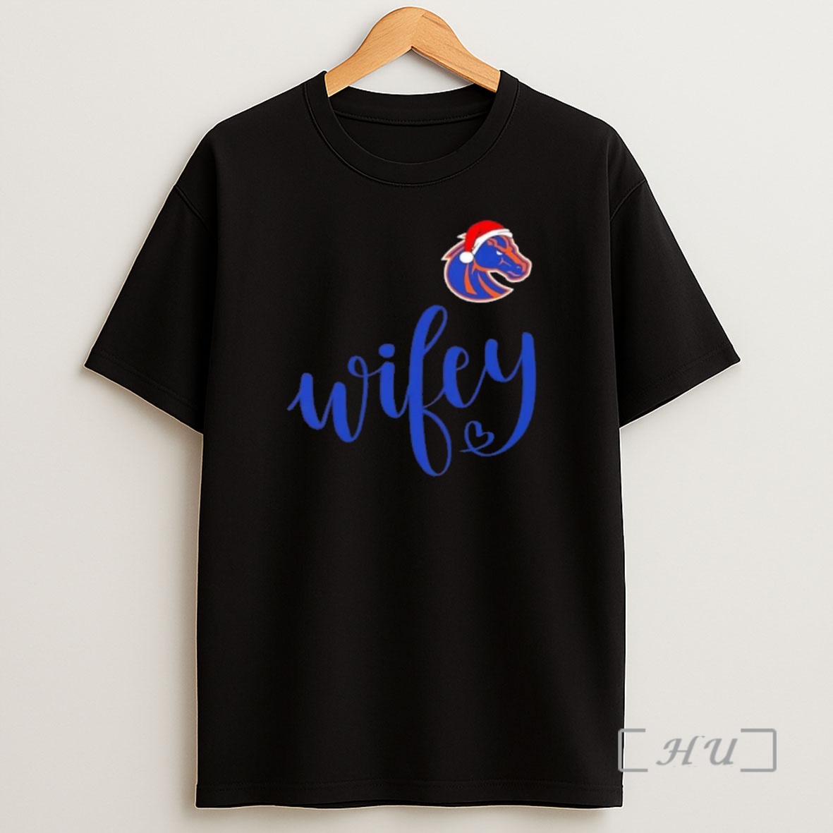 Officials Wifey Boise State Broncos Santa Hat Merry Christmas Premium Shirt Sweatshirt Tee