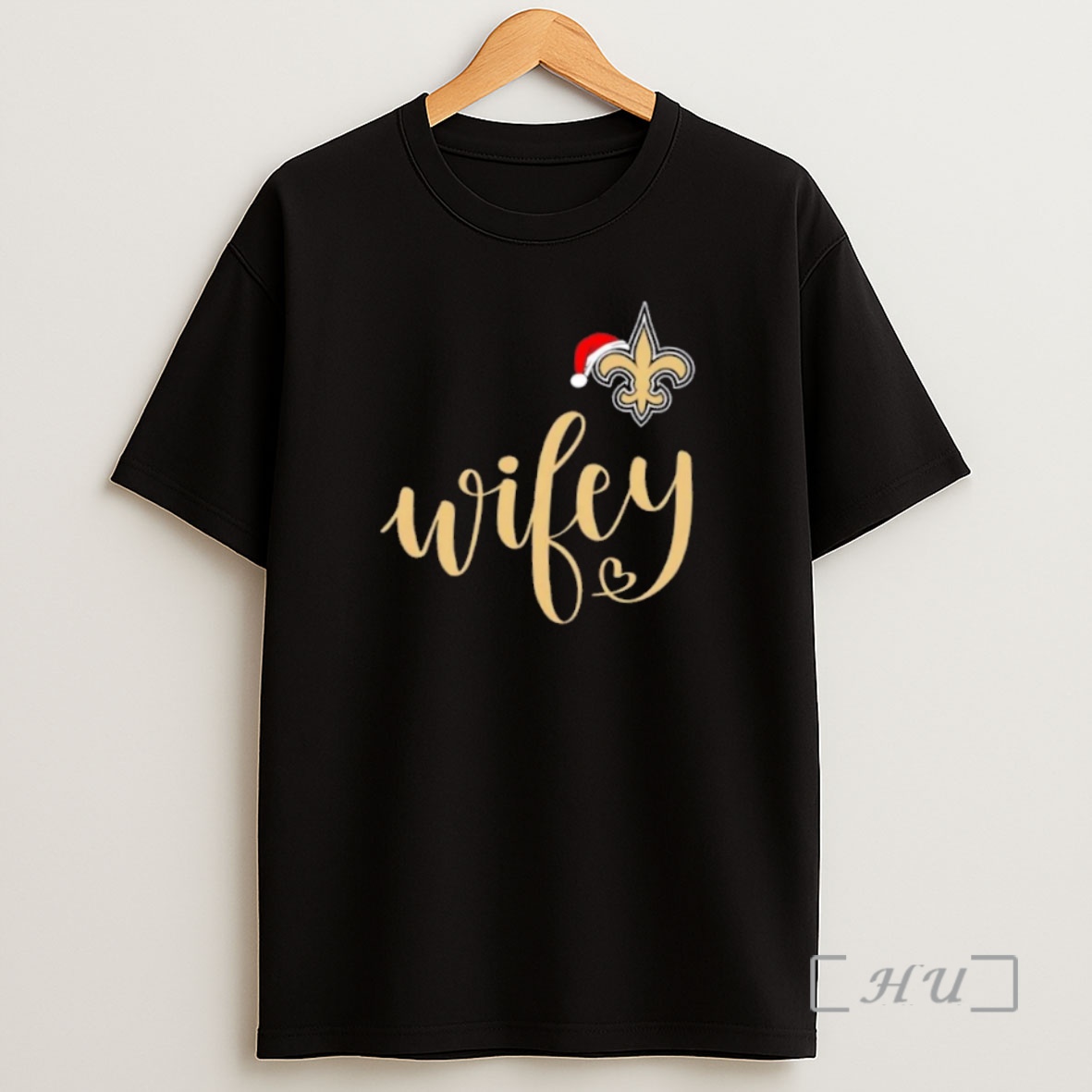Officials Wifey New Orleans Saints Santa Hat Merry Christmas Premium Shirt Sweatshirt Tee