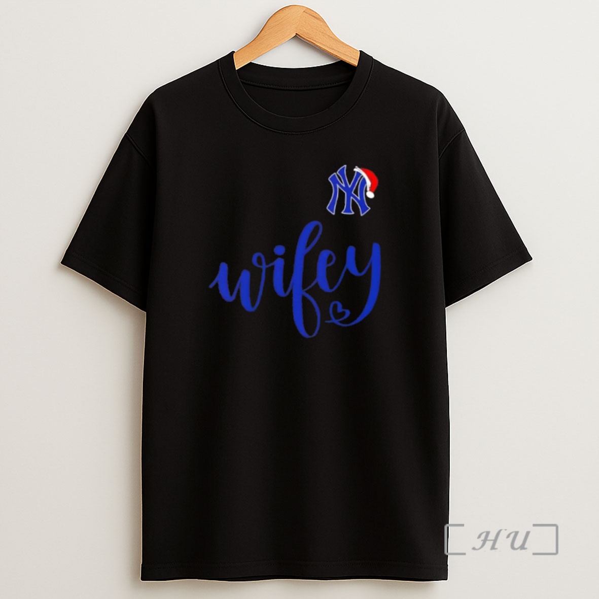 Officials Wifey New York Yankees Santa Hat Merry Christmas Premium Shirt Sweatshirt Tee