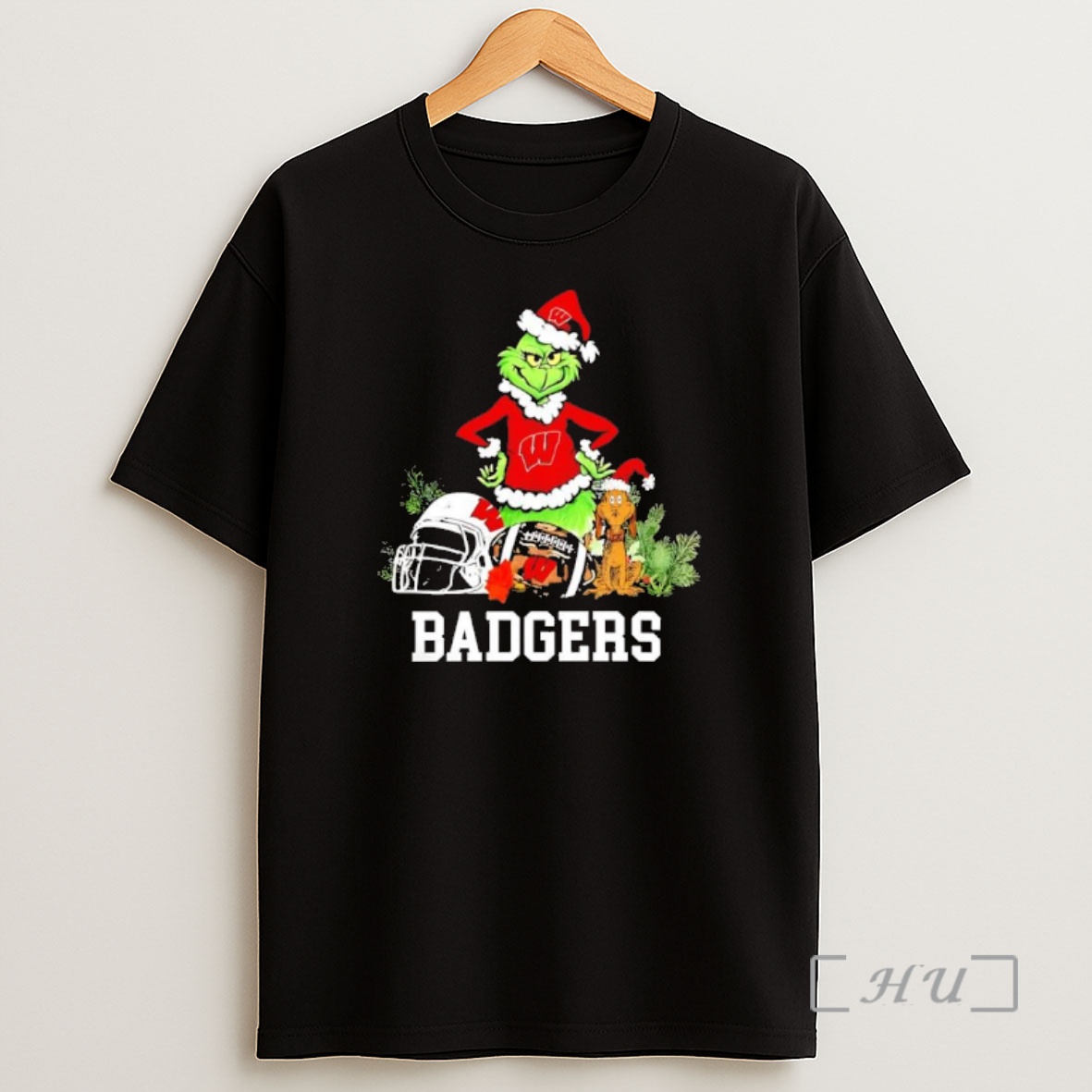 Officials Wisconsin Badgers The Grinch And Max Helmet Christmas 2025 Premium Shirt Sweatshirt Tee