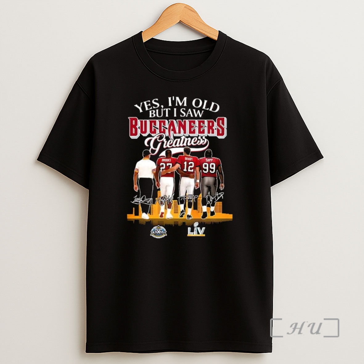 Officials Yes Im Old But I Saw Tampa Bay Buccaneers Greatness Brady Sapp Brooks Signature Premium Shirt Sweatshirt Tee