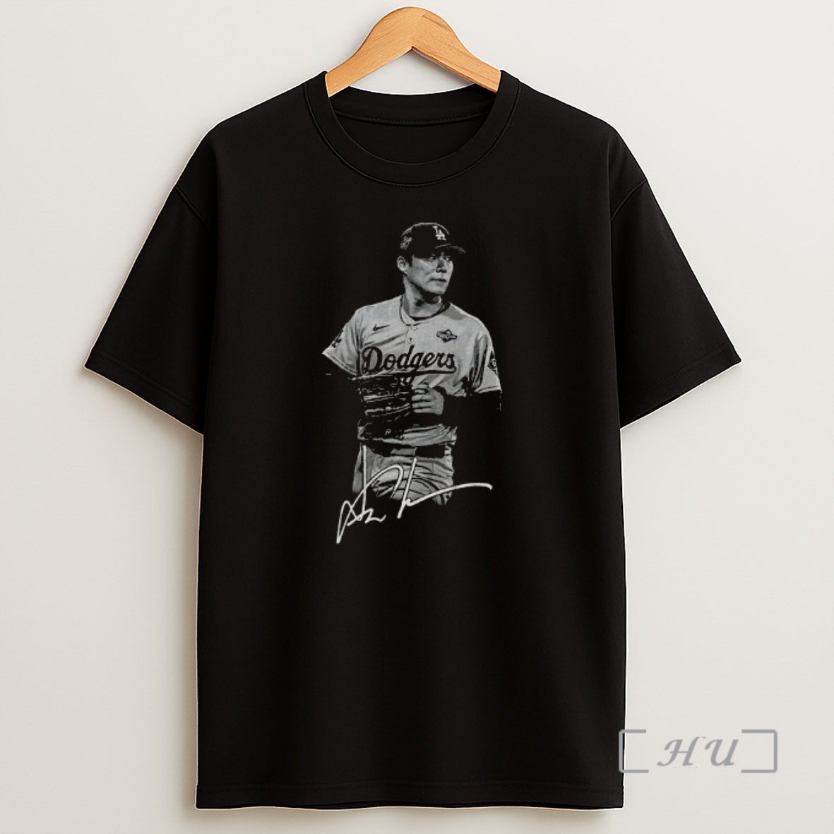Officials Yoshinobu Yamamoto Los Angeles Dodgers Mlb World Series Champions Signature Premium Shirt Sweatshirt Tee