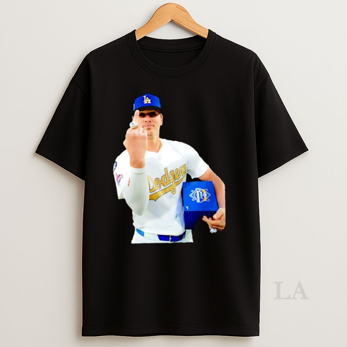 Original Kike Hernandez Middle Finger Los Angeles Dodgers Mlb 2025 Ws Shirt