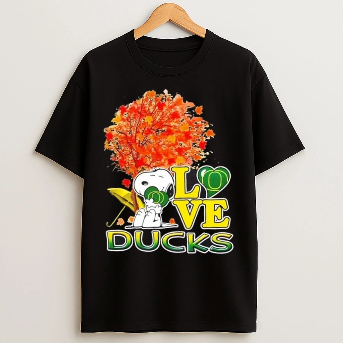 Peanuts Snoopy Hug Heart I Love Oregon Ducks T Shirts