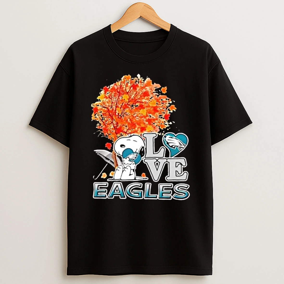 Peanuts Snoopy Hug Heart I Love Philadelphia Eagles Shirts