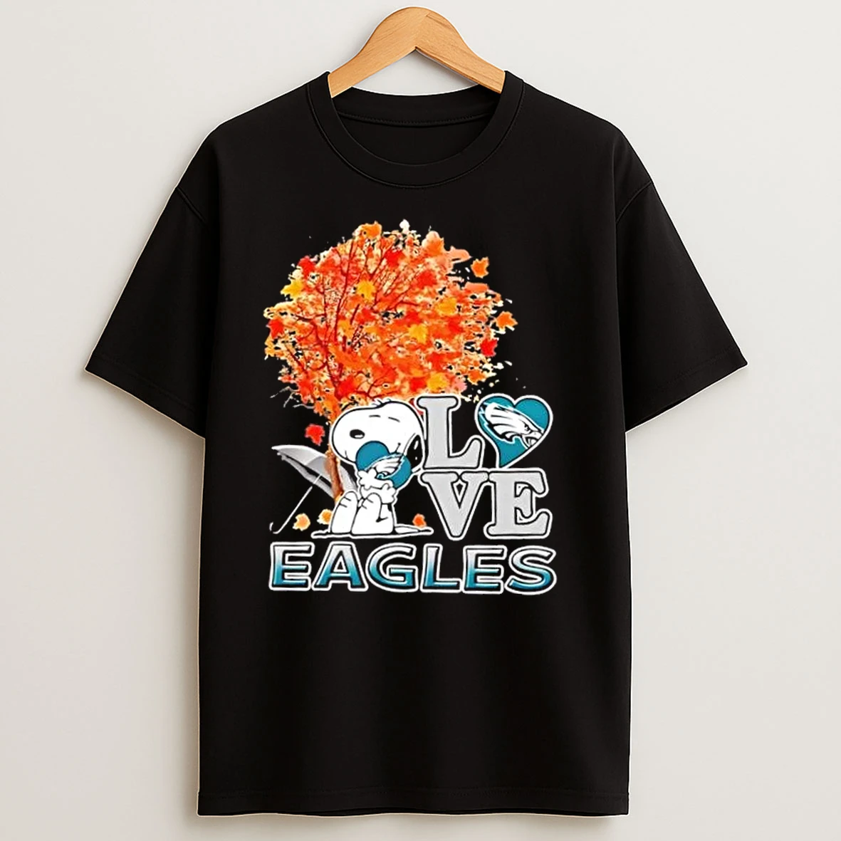 Peanuts Snoopy Hug Heart I Love Philadelphia Eagles T Shirts