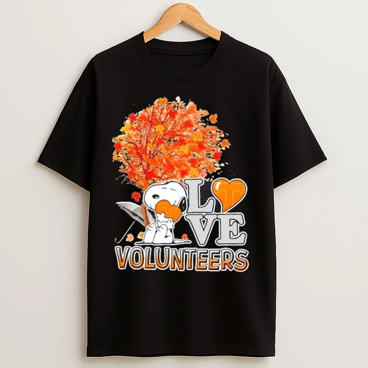 Peanuts Snoopy Hug Heart I Love Tennessee Volunteers T Shirts