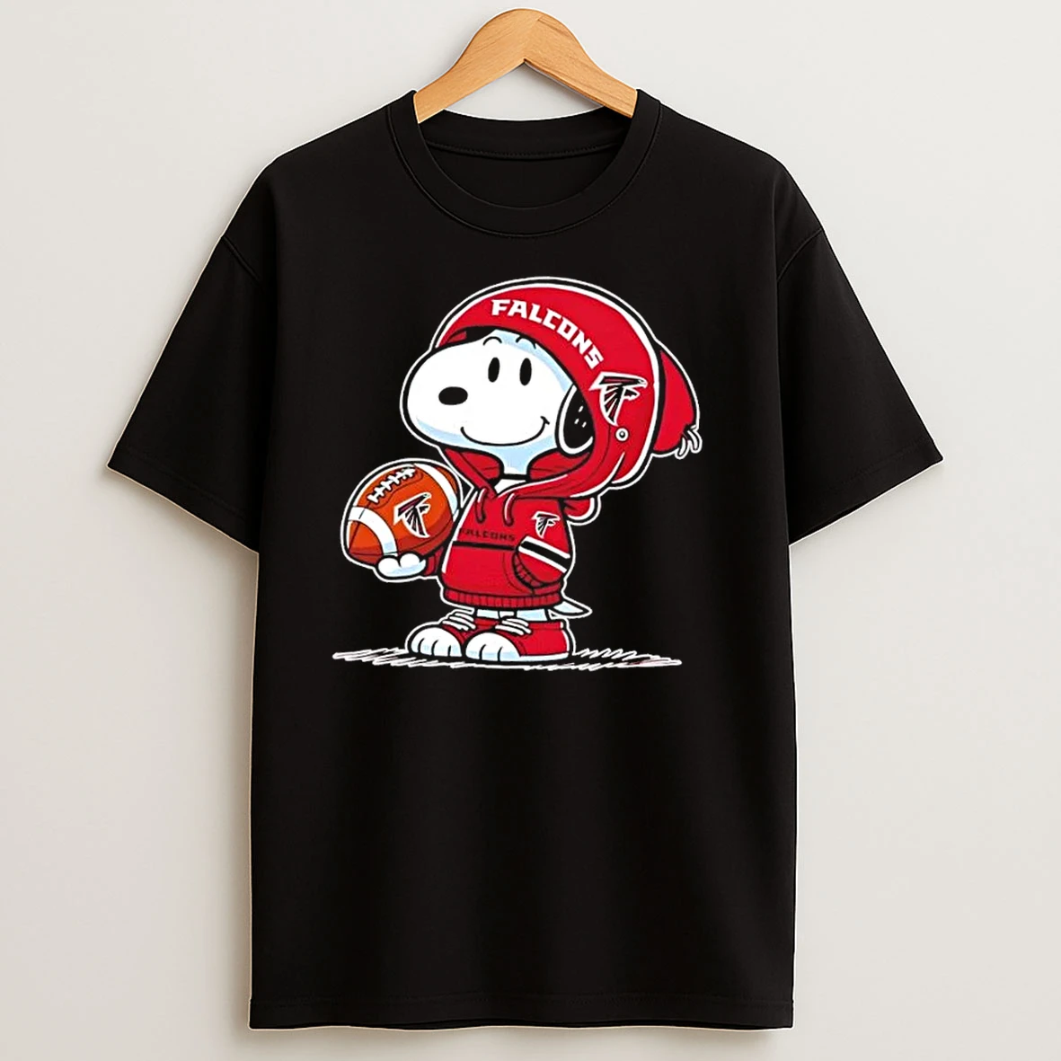 Peanuts Snoopy Wearing Atlanta Falcons And Smilling At Fans T Shirts